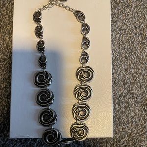 Women's stylish necklace-metal good quality-never worn!